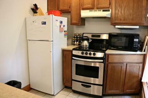 Apartamento Yale Cottage #3 Condo