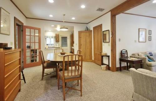 10 Merrill Avenue Home