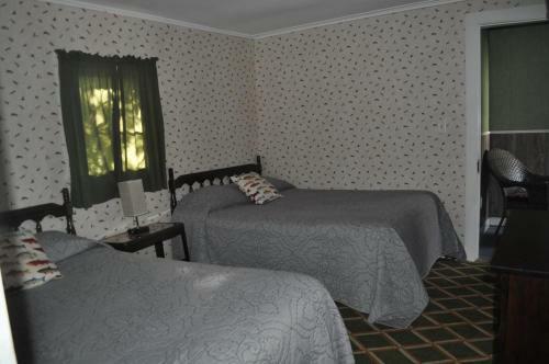 K's Motel & Cottages