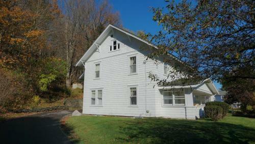 1st Class Rentals The Thurman Munson House