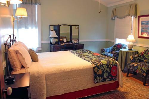 Bed & Breakfast William Henry Miller Inn