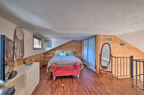 Modern Hunter Mountain Home 1 Mile From Resort!