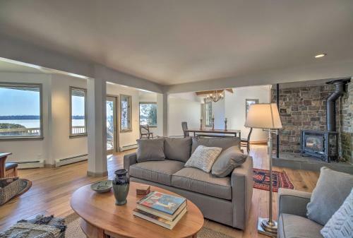 Plattsburgh Home With Deck On Lake Champlain