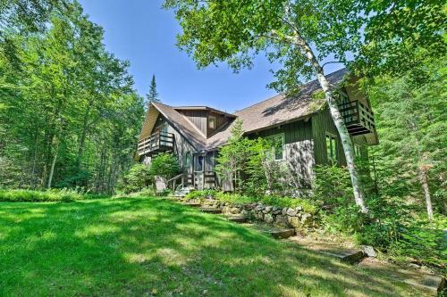 Thirteenth Lake Chalet With Deck, Walk To Water!