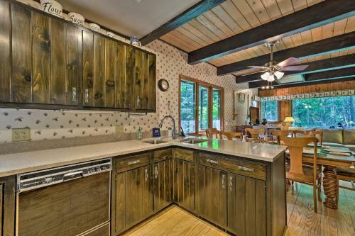 Thirteenth Lake Chalet With Deck, Walk To Water!