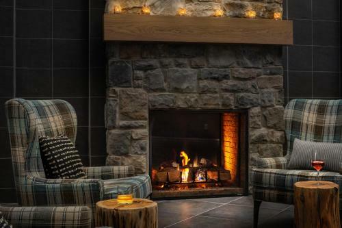 Hotel Saranac Waterfront Lodge