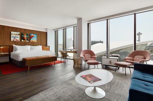 Twa Hotel At Jfk Airport