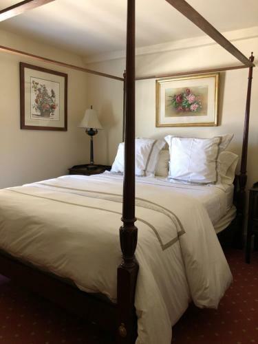 Bed & Breakfast 1708 House