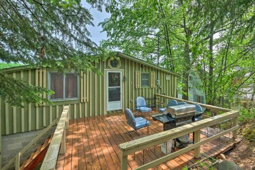 Quiet Cabin On Glen Lake With Boat Dock And Deck!