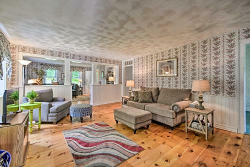 Historic Farmhouse With Deck In The Catskills!