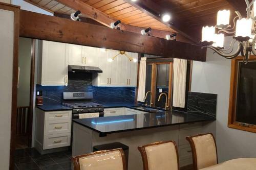 Shabbos Getaway Pomona