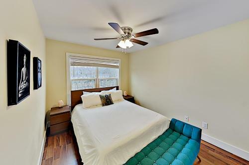 New Listing! New-build Home, Near Downtown Home