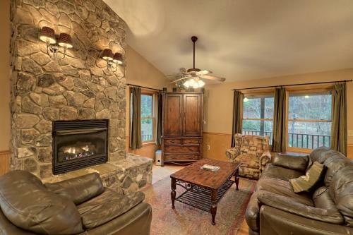 Creekside Lodge W Views By Hosteeva