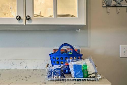 Apartamento Updated Oceanfront Retreat With Pool, Steps To Beach