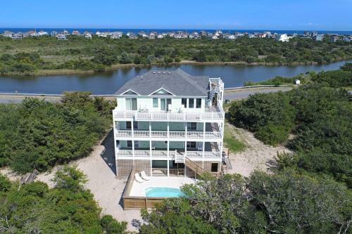 D Daddy's Beachhouse #7-19