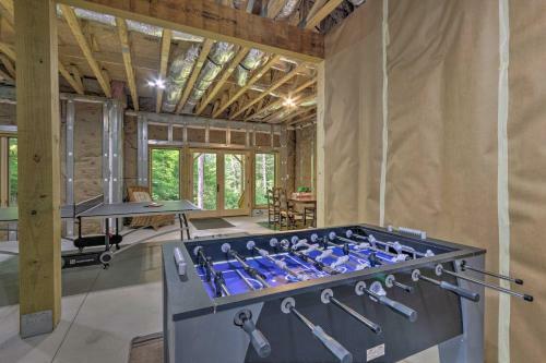 Mountain Luxury House With Game Room, Fire Pit!
