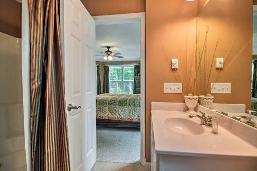 Beech Mtn Home With Fire Pit, 5 Mins To Resort!
