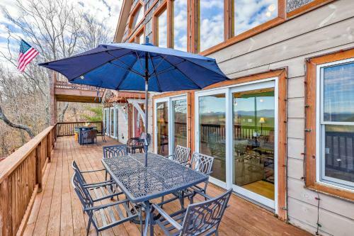 Getaway With Game Room And Views - 3 Mi To Beech Mtn!