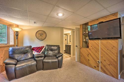 Beech Mountain Retreat With 2 Decks And Mtn View!