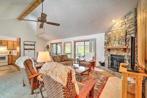 Updated Ski Retreat With Ev Outlet, 3 Mi To Slopes!