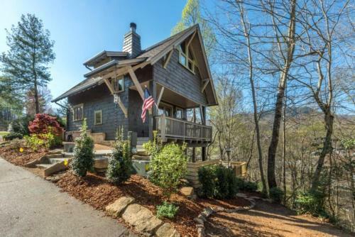 Dogwood Treehouse