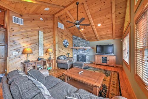 Upscale Serenity Now! Cabin Deck And Forest View