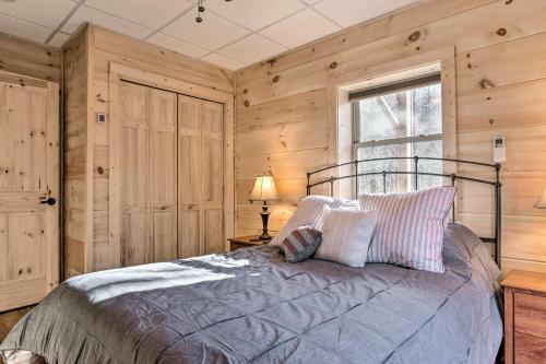 Secluded Cabin With Mtn Views - 9 Mi To Chimney Rock!
