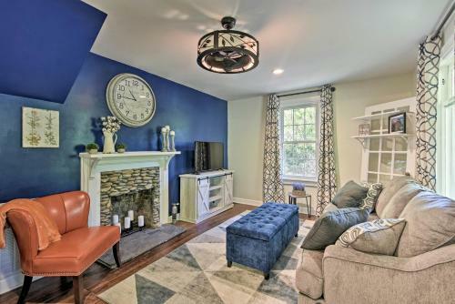 Historic Black Mountain Cottage With Fire Pit!
