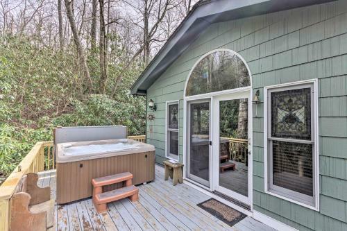 Private Blue Ridge Retreat Hot Tub And Pool Table!