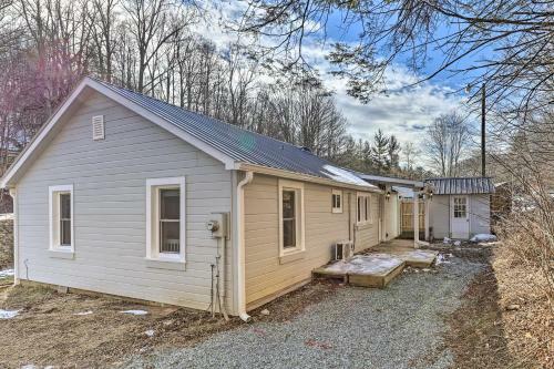 Quaint Appalachian Getaway About 2 Mi To Boone!