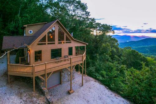 2 Bed 2 Bath Vacation Home In Bryson City