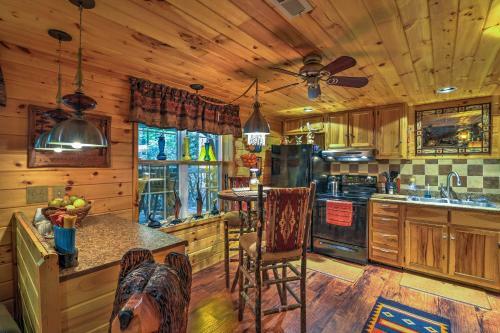 Waterfall Cabin In The Pisgah National Forest!