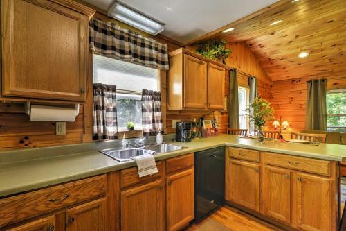 Fox Creek Meadowside Cabin Less Than 12 Mi To Natl Park