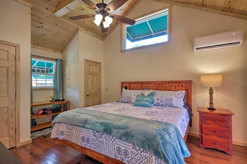 Charming Riverfront Cabin With Private Deck And Hot Tub