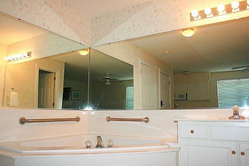 905 Villa
