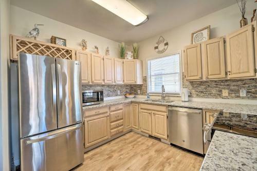 Apartamento Carolina Beach Condo With Deck Steps To Shore!