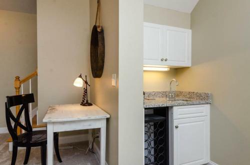 Carolina Bay Unit 204