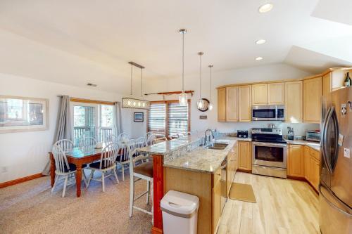 Compass Rose Voh16