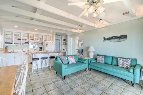 Oceanfront Emerald Isle Home With Beach Access!