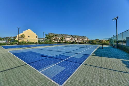Apartamento Oceanfront Emerald Isle Condo, Walk To Beach!