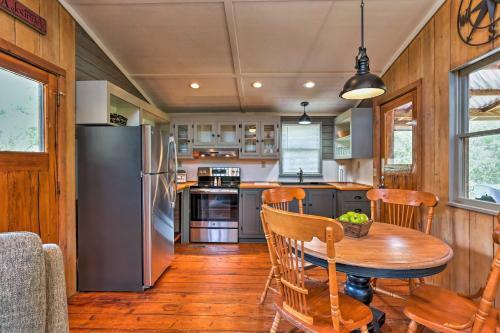 Outer Banks Island Cottage - 1 Mi To Frisco Beach!