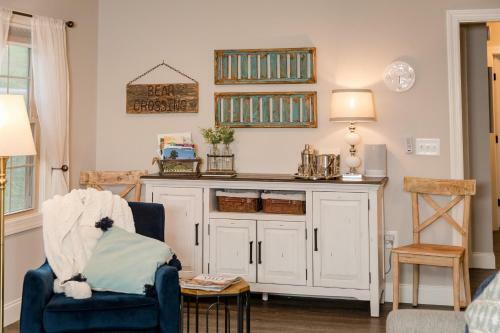 The Bear Den Chatuge Awesome Waterfront Sleeps 13