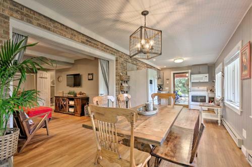 Apartamento Hendersonville Lake Apt With Dock, Deck And View!