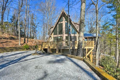 Renovated Chalet-style Escape Less Than 1 Mi To Town!