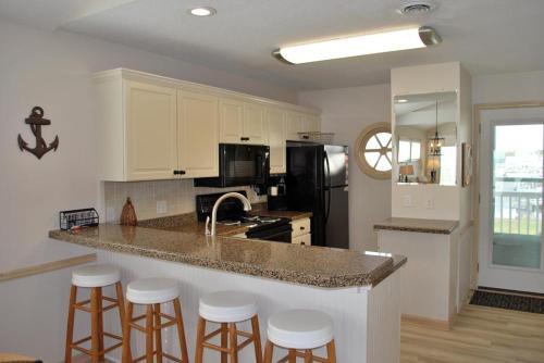 Waters Edge 429