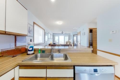 Waters Edge 429