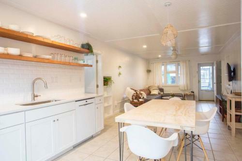 Lunar Tide Beach Cottage
