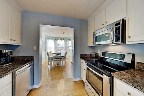 Apartamento Second-row Haven With 2 Units - 100 Yards To Beach! Duplex