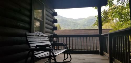 Tanglewood Motel And Log Cabins