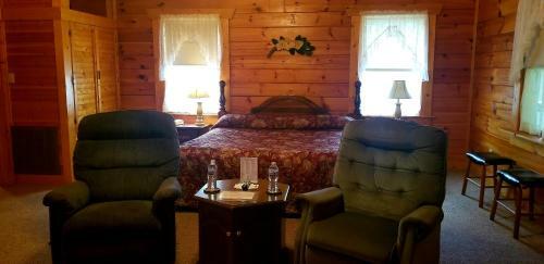 Tanglewood Motel And Log Cabins
